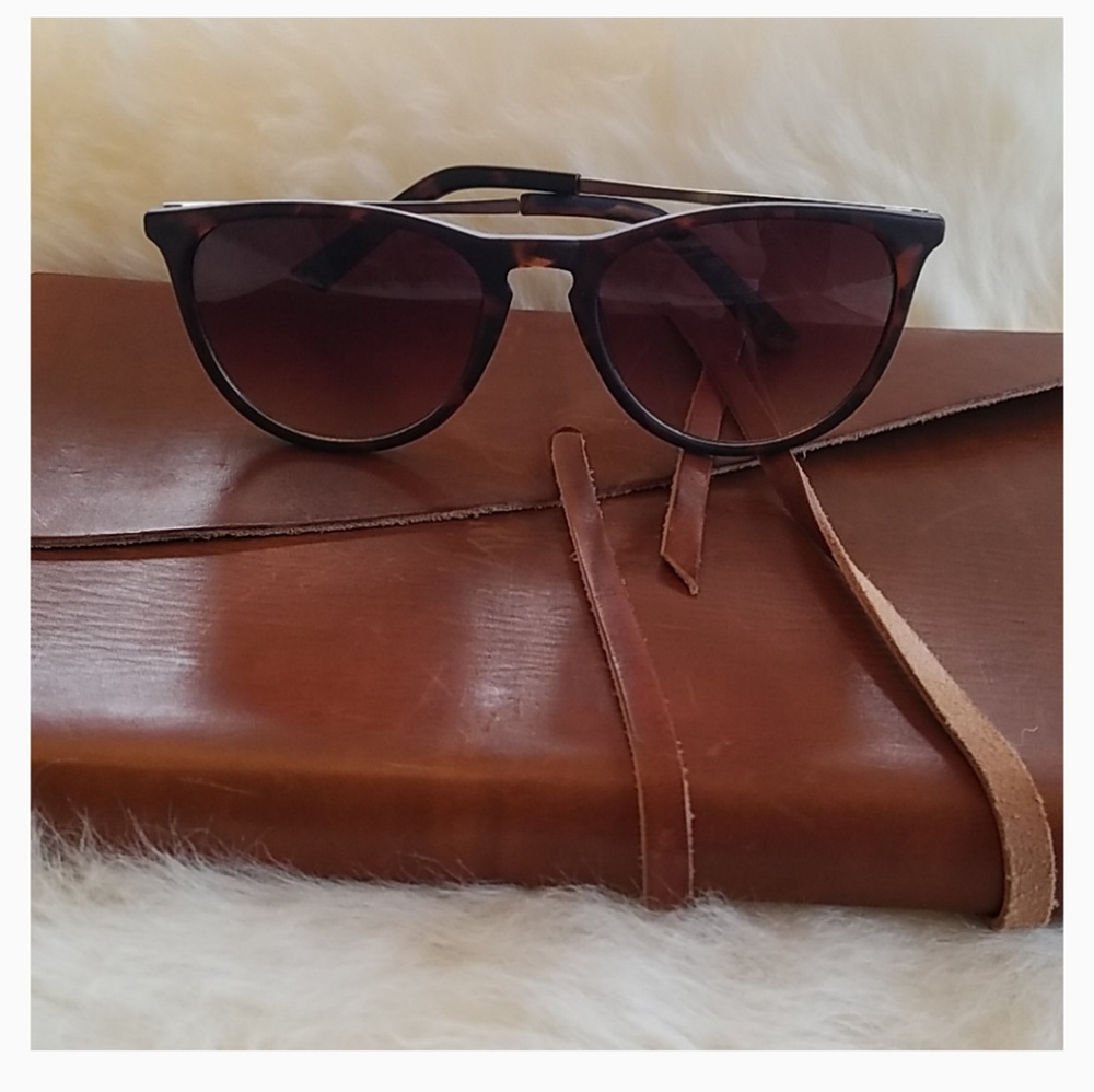 Jeanne Beker Tortoise Sunglasses with gold arms